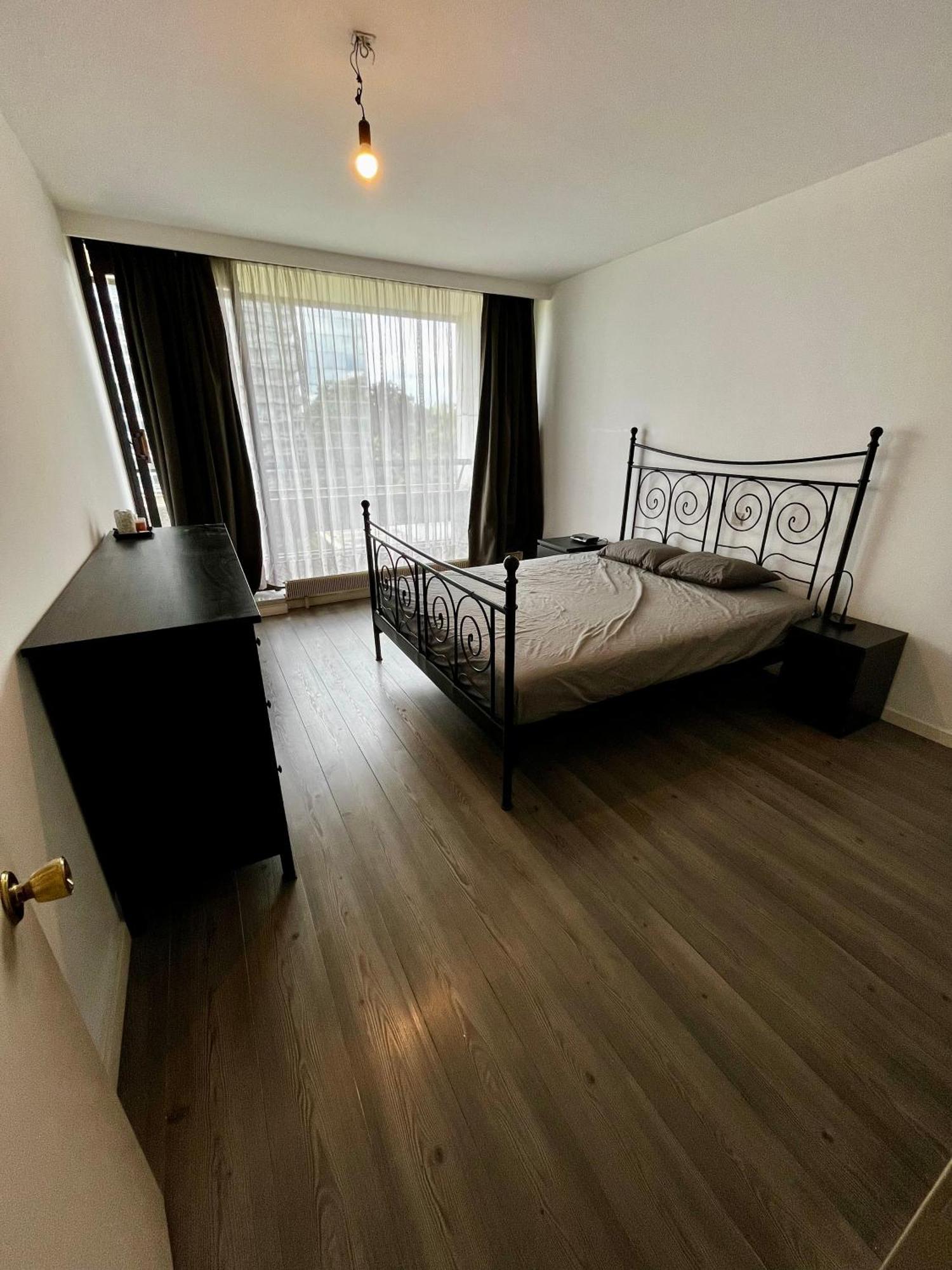 Big Apartment With Parking In Antwerpen Exteriör bild