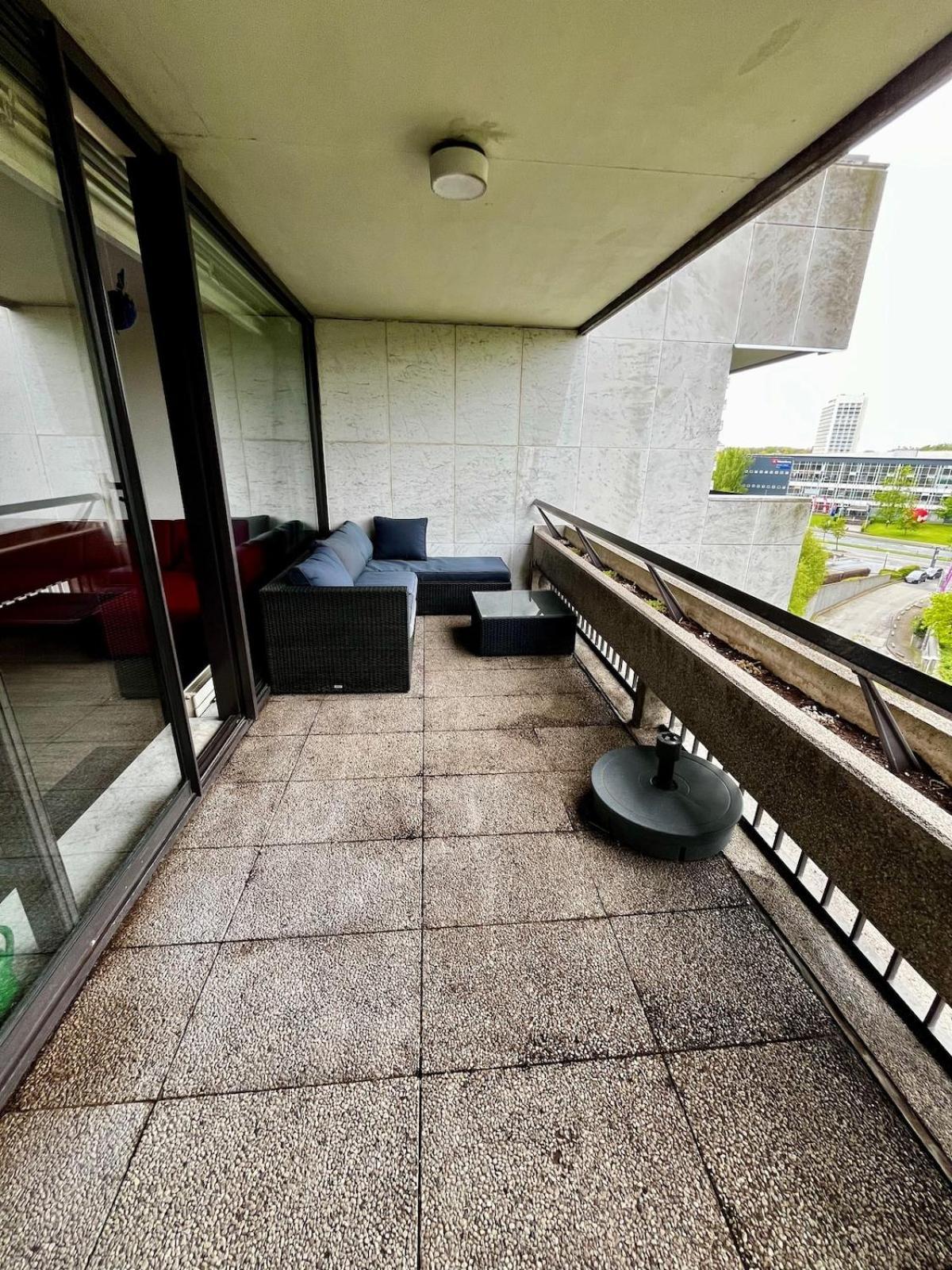 Big Apartment With Parking In Antwerpen Exteriör bild